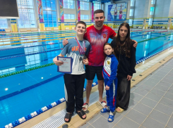 Не слышат шума, но чувствуют воду: таганрогские пловцы завоевали 6 медалей в Йошкар-Оле