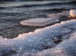 В связи с погодными условиями в Таганроге уровень воды в водозаборах снижается, что может повлечь ограничения подачи воды
