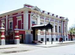 Две картины из Таганрога участвуют в масштабной выставке в Москве