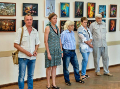 Корифеи фотодела открыли выставку в библиотеке А.Чехова в Таганроге