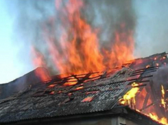  На улице Чапаева в Таганроге сгорел частный дом