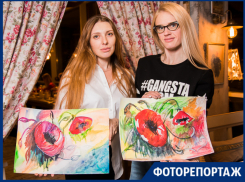 Живопись, разговоры о прекрасном - вдохновили таганроженок на арт-вечеринке