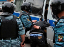 На трассе Ростов-Таганрог ОМОН задержал опасного преспутника