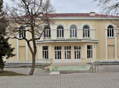Городская дума оценила, как движется завершение ремонта ГДК в Таганроге