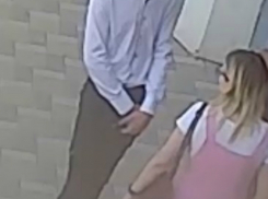 Малолетки-попрошайки с оживленных магистралей не прочь подзаработать, шантажируя продавцов магазинов