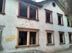 Приют для бомжей и крыс организовали власти Таганрога на месте расселенных домов