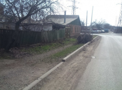 В Таганроге активисты навели порядок у  заброшенного дома