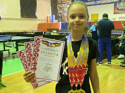 Юные теннисистки Таганрога на областных соревнованиях не оставили шансов на победу соперницам