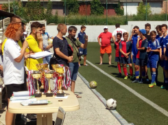 Финальные игры «Футбол в каждый  двор» и награждение участников прошло на стадионе «Торпедо» в Таганроге