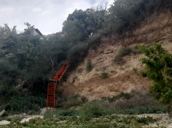 Еще один спуск к морю исчез в Таганроге: удар по туристической доступности 