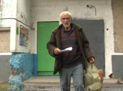Пенсионер из Таганрога продал квартиру и отдал деньги телефонным мошенникам