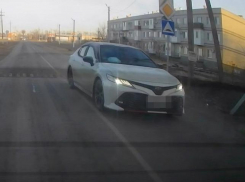 «Что у него в голове?!»: таганрогские водители люто негодуют из-за грубых нарушений лихача