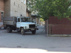 Под контролем: ремонт идет в двух отделениях  детской поликлиники №2 в Таганроге