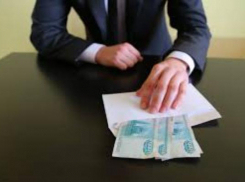 Вокзального продавца поймали на взятке