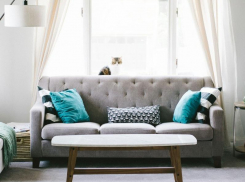 Где купить новый обеденный стол или диван в гостиную?