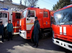 «Всё дело в проводке»: в Таганроге загорелось кафе из-за короткого замыкания