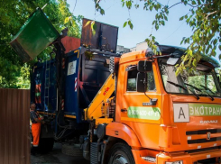 В Таганроге оштрафуют любителя выбрасывать  строительный мусор в контейнеры жителей