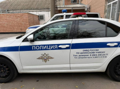 В Таганроге маршрутка на скорости влетела в машину с беременной женщиной и скрылась с места аварии