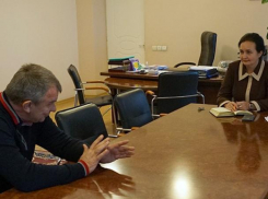 «Проходите, но без прессы»: депутат Игорь Третьяков спросил о судьбе транспорта на приеме у Инны Титаренко 