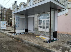 Реконструкция «по-таганрогски»: на улице Петровской появились остановочные пункты