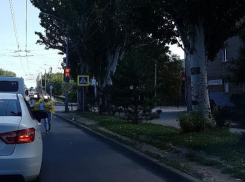 Подростки-попрошайки вновь атакуют Бакинский мост в Таганроге