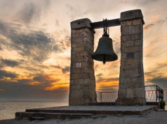 В Крыму зазвонил колокол башни Нотр-Дама, отлитый в Таганроге