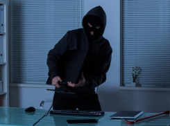 Таганрогские полицейские раскрыли кражу из офиса