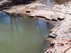 «А там есть дно?»: на улице Дзержинского образовалось «озеро»