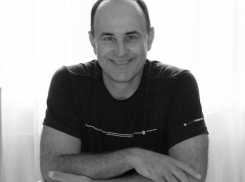 Скоропостижно скончался таганрогский шоумен и ведущий Александр Жиленков