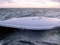 В Таганрогском заливе перевернулась яхта с пассажирами