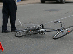 В Таганроге водитель китайского фургона сбил велосипедиста