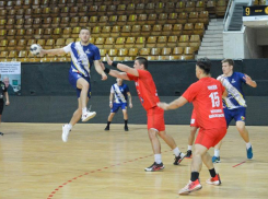 В Ростове-на-Дону прошел турнир по гандболу среди мужских команд «Кубок ЮФУ