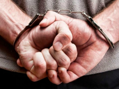 В Таганроге сотрудница танцевальной студии осталась без телефона, оставив его на несколько минут без присмотра