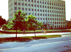 Проклятое место?- вопрошает таганрожец, рассказывая о здании, что стояло на земле нынешнего «белого дома»