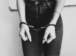 В Таганроге осудили женщину, ударившую ножом свою подругу