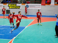 Таганрогские гандболисты обыграли гостей из Челябинска