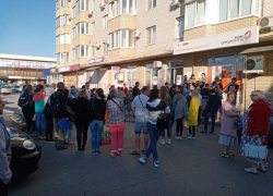 Благодаря жителям ДНР в Таганроге хаос у дверей МФЦ 