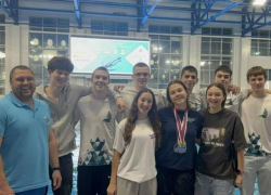 Пловцы из Таганрога привезли медали с соревнований в Кирове