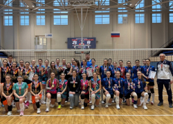 Таганрогские волейболистки взяли золото в первенстве Ростовской области среди девушек