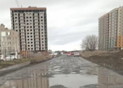 "Нужна лекция про асфальтирование дороги к 39-й школе": таганрожцы горько иронизируют в чате главы города