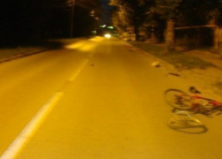 В Таганроге попавший под колеса Опеля велосипедист скончался в больнице