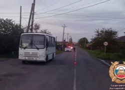 15-летний водитель скутера врезался в автобус под Таганрогом