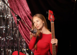 Редакция Блокнот Таганрог поздравляет с днём рождения зажигательную сотрудницу рекламного отдела Анастасию Попандопулос