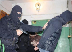 В Таганроге задержали семерых наркодилеров