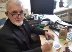 Донской мастер создал памятную медаль к 450-летию российского казачества