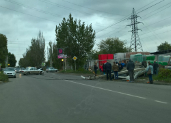 Столкновение двух отечественных авто повлекло за собой обрыв линий электропередач в Таганроге