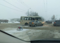 В Таганроге за сутки произошло две аварии с участием маршрутных такси