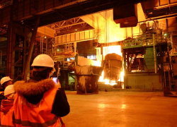 На таганрогском металлургическом заводе сгорел кран