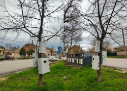 "Это — фейк": таганрогские коммунальщики не нашли "иновационный столб" на Смирновском