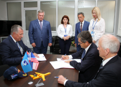 На авиасалоне в Геленджике пользуюся спросом  таганрогские амфибии Бе-200ЧС 